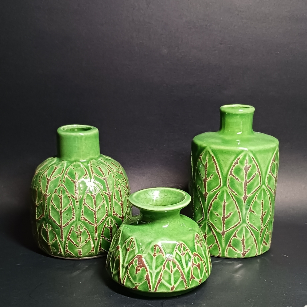 Jade green bud vase with leaf engraving set of 3, Bloomingville